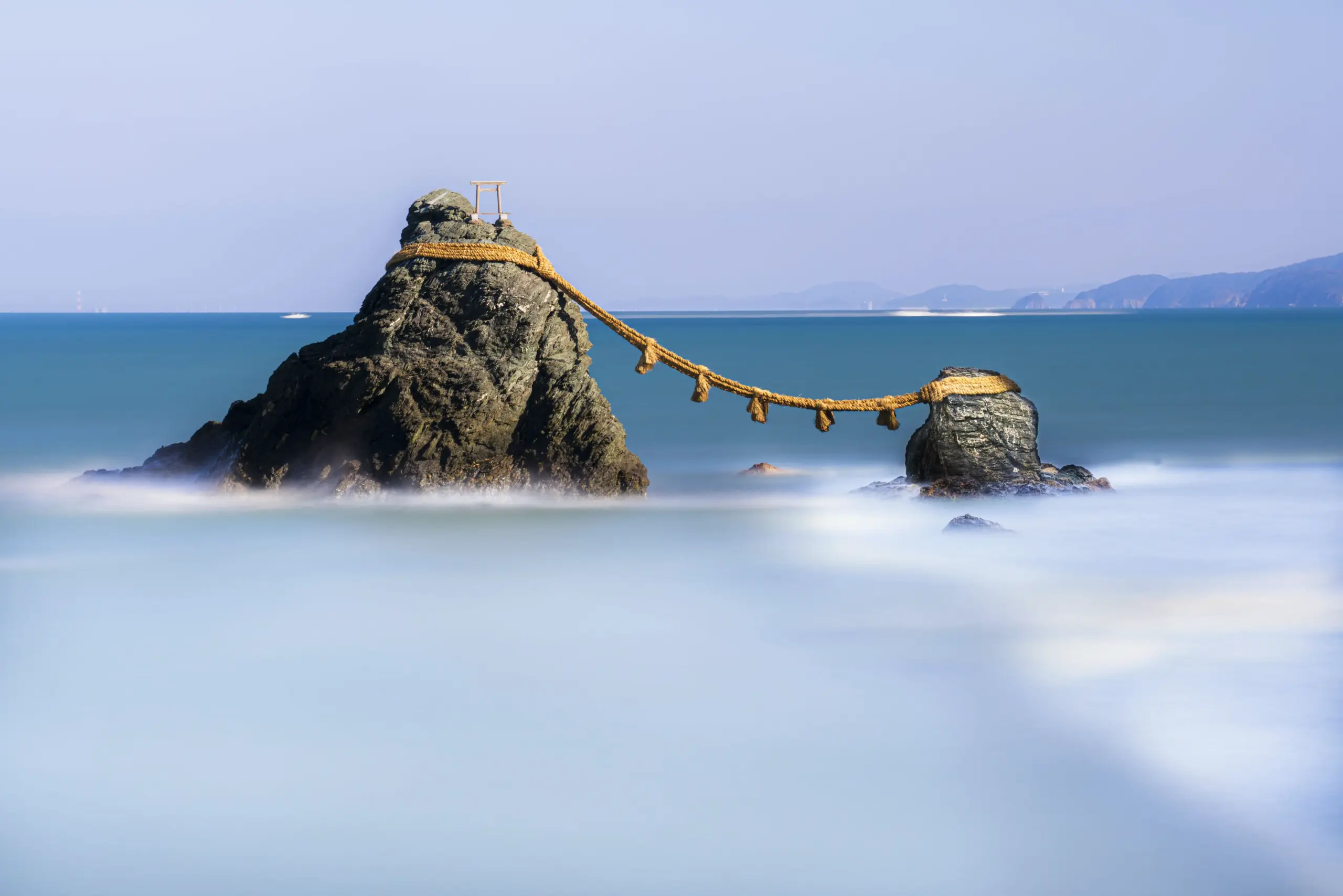 白波夫婦岩　二見夫婦岩　(伊勢市)